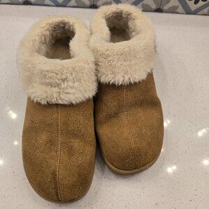 🥿 Clarks Women’s Slipper Shoes – Size 39 (U.S. 9) – Like New!